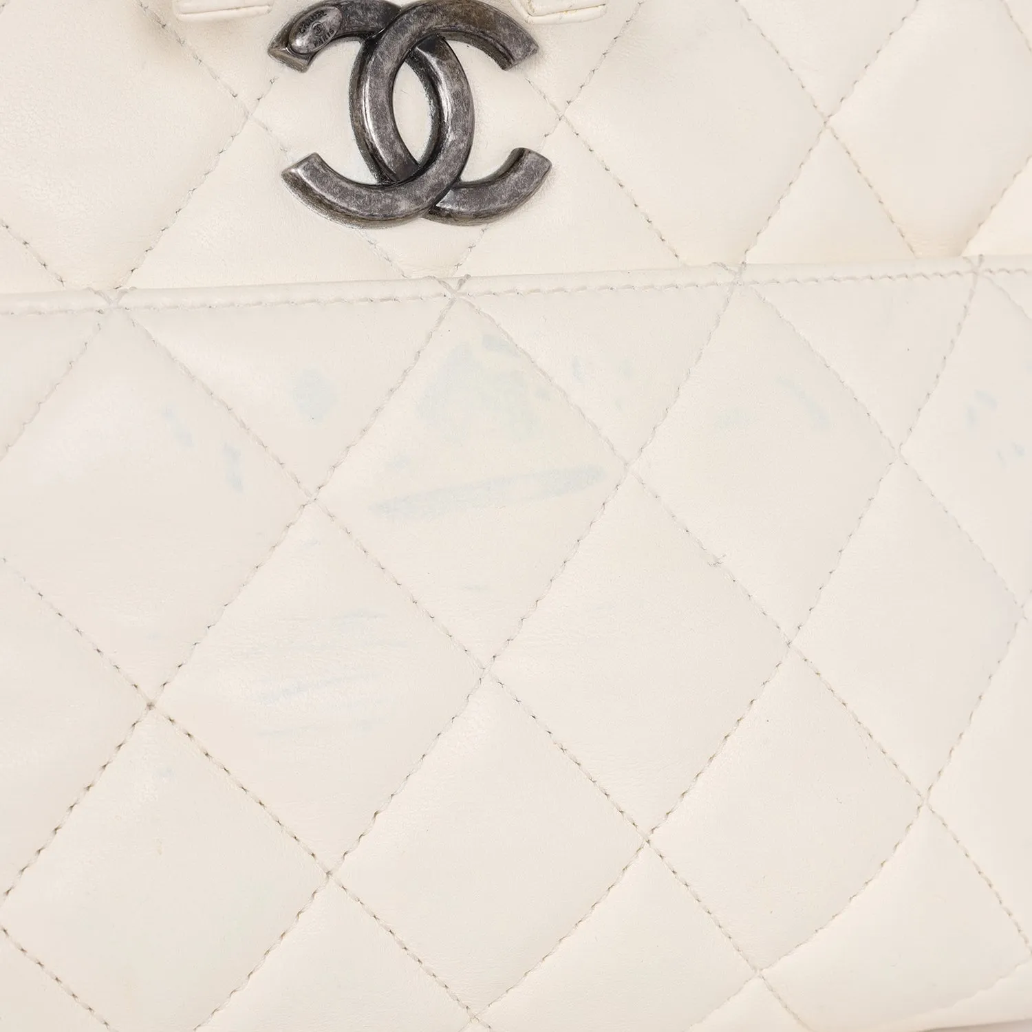 Lambskin Quilted Top Handle Vanity Case White (Authentic Pre-Owned)