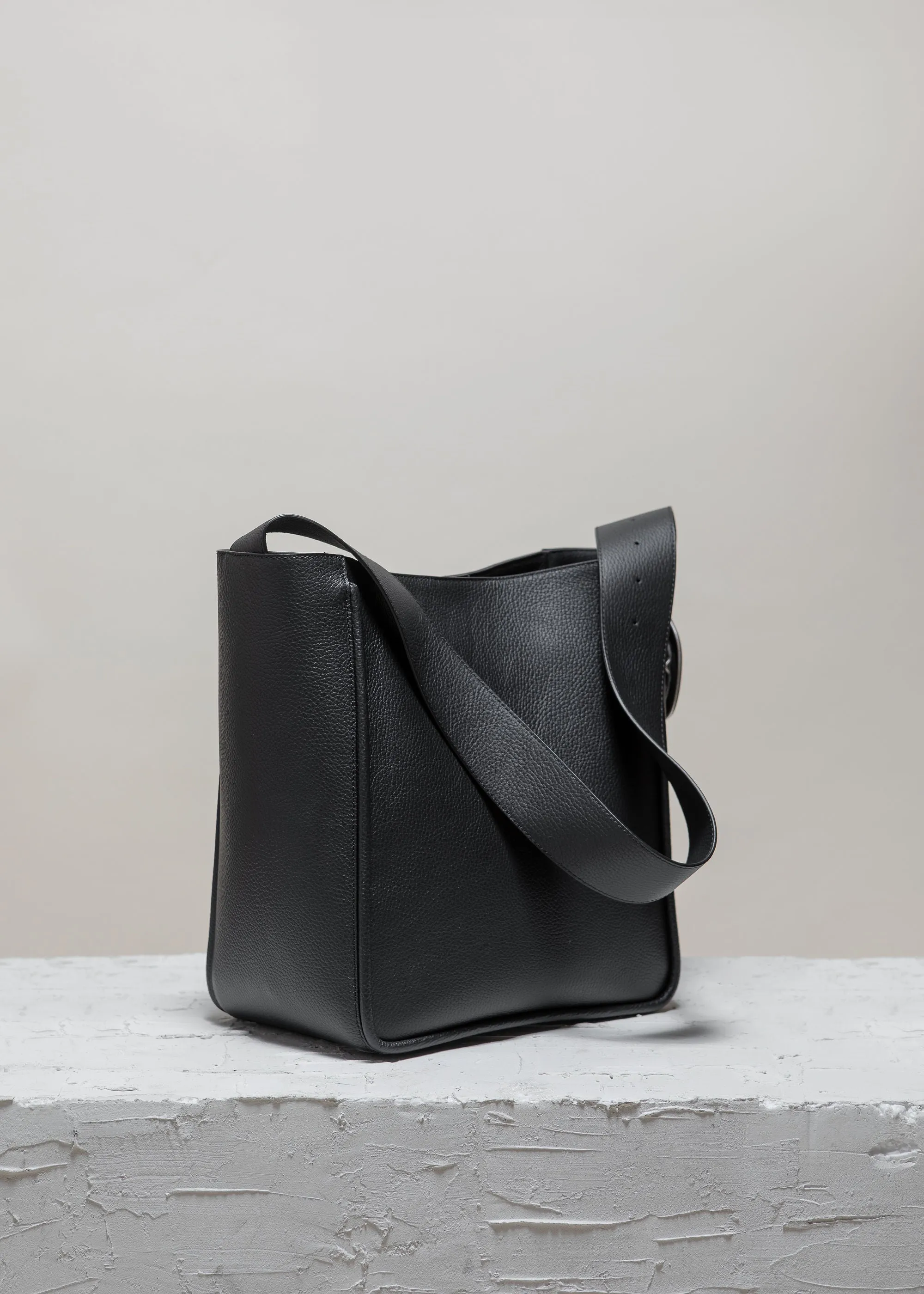 MASAGO Black Tote bag